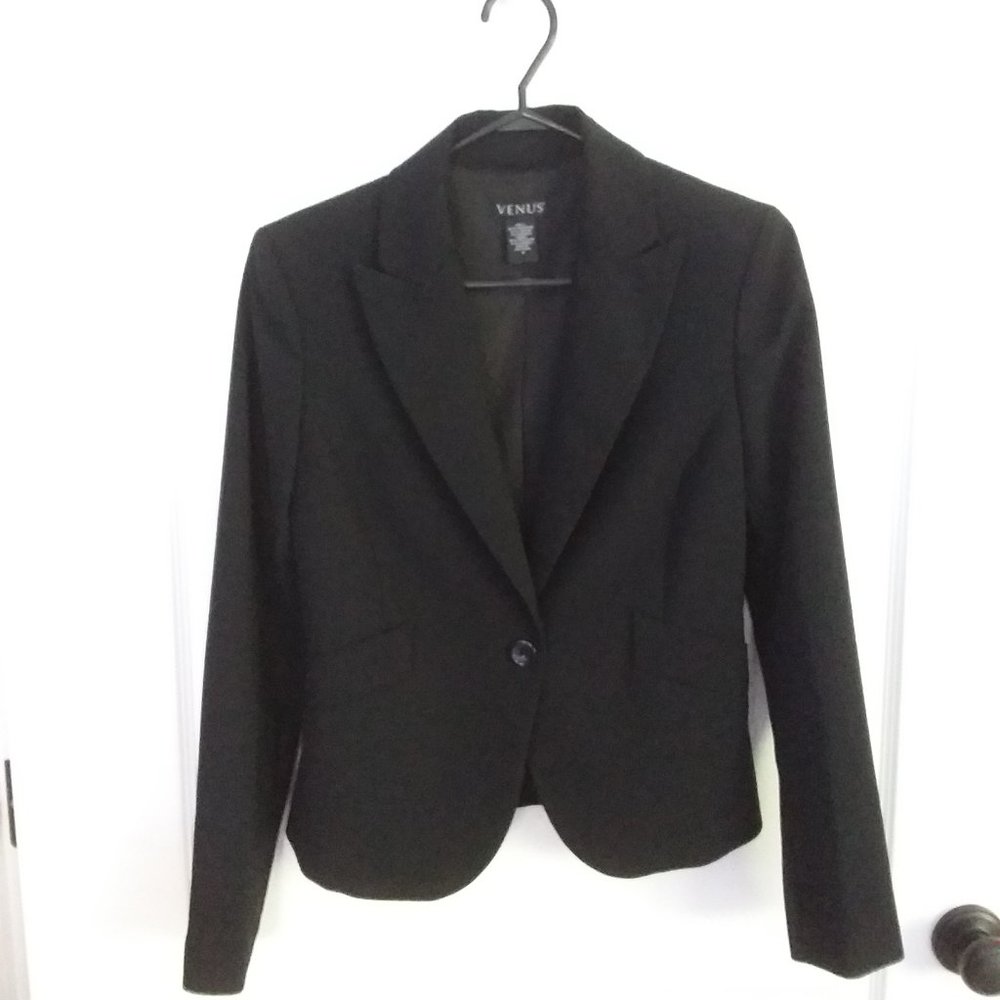 Women's Venus black dinner jacket size 4